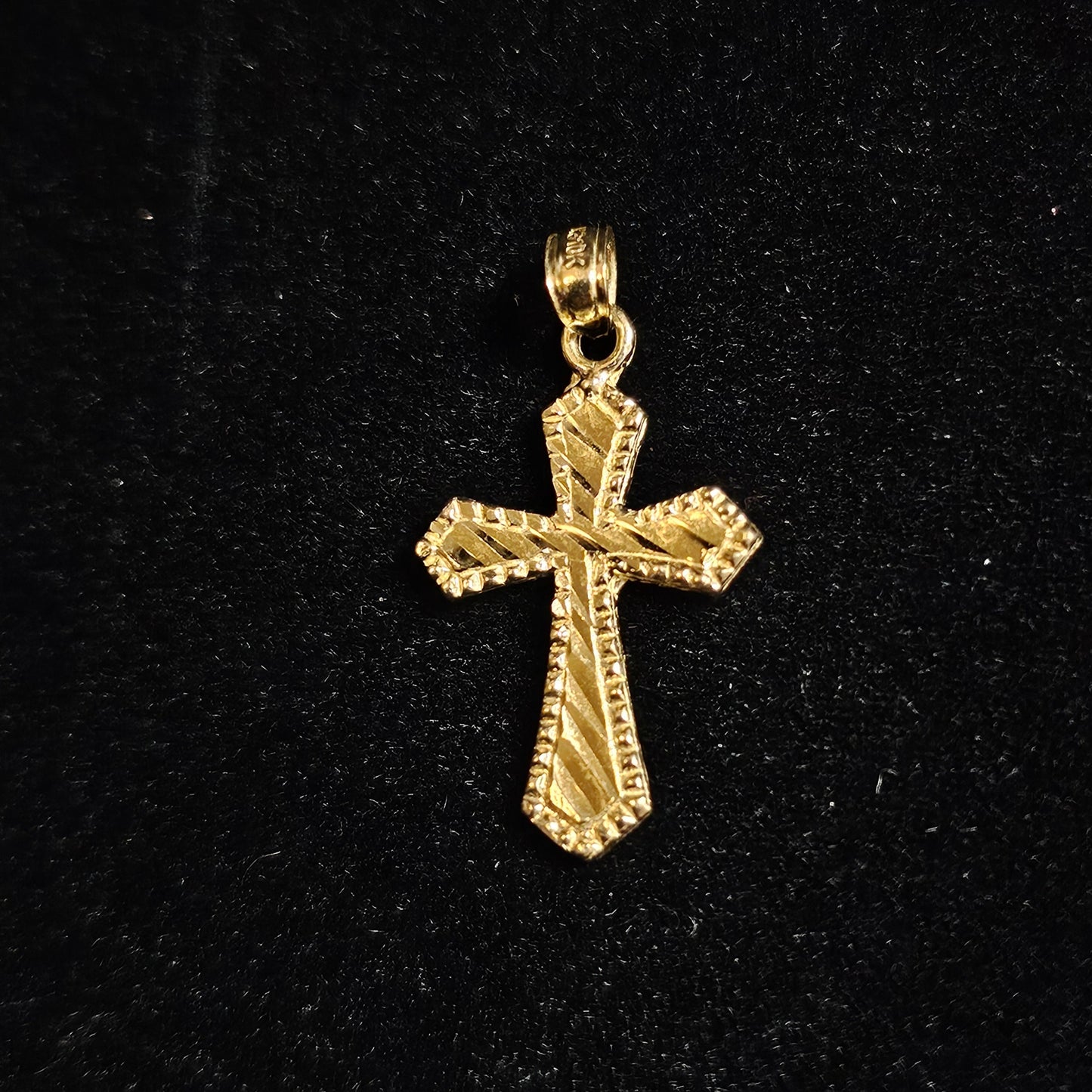 10k Solid Diamond Cut Cross