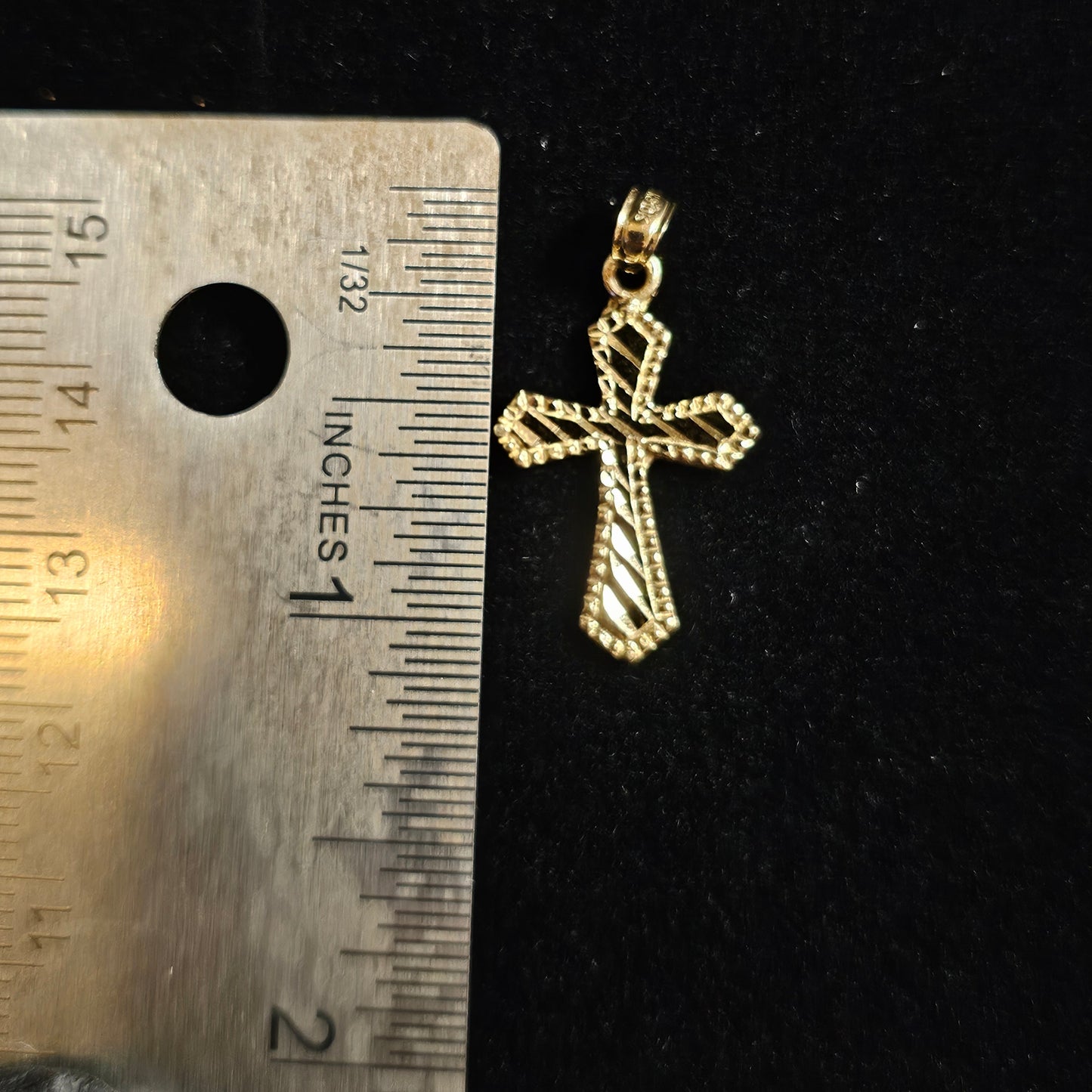 10k Solid Diamond Cut Cross