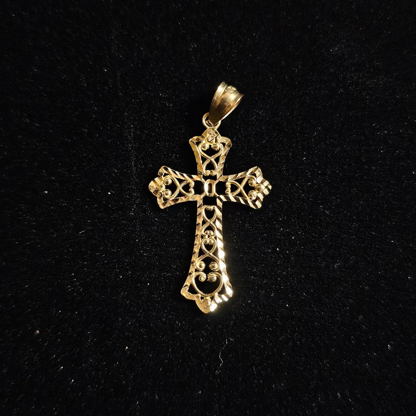10k Diamond Cut Solid Cross