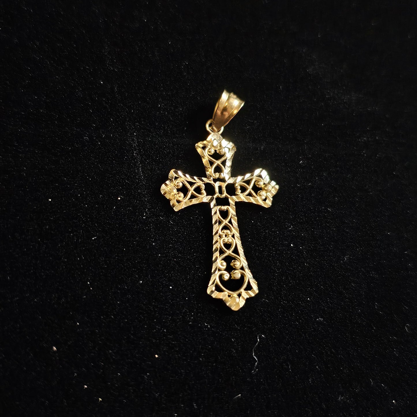 10k Diamond Cut Solid Cross