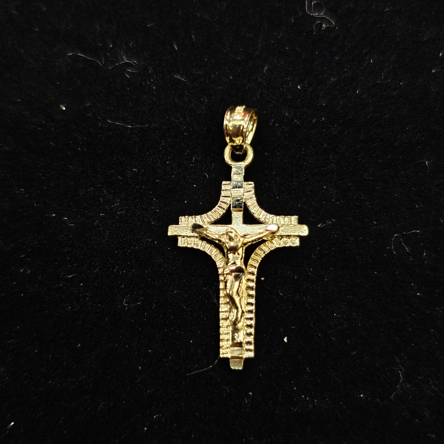 10k Crucifix Jesus Pendant