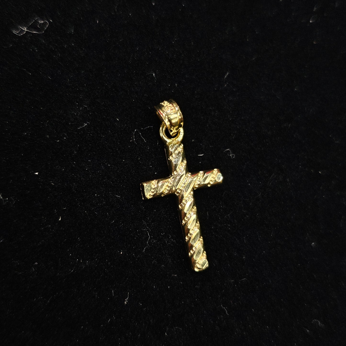 10k Cross W/ Diamond Cuts
