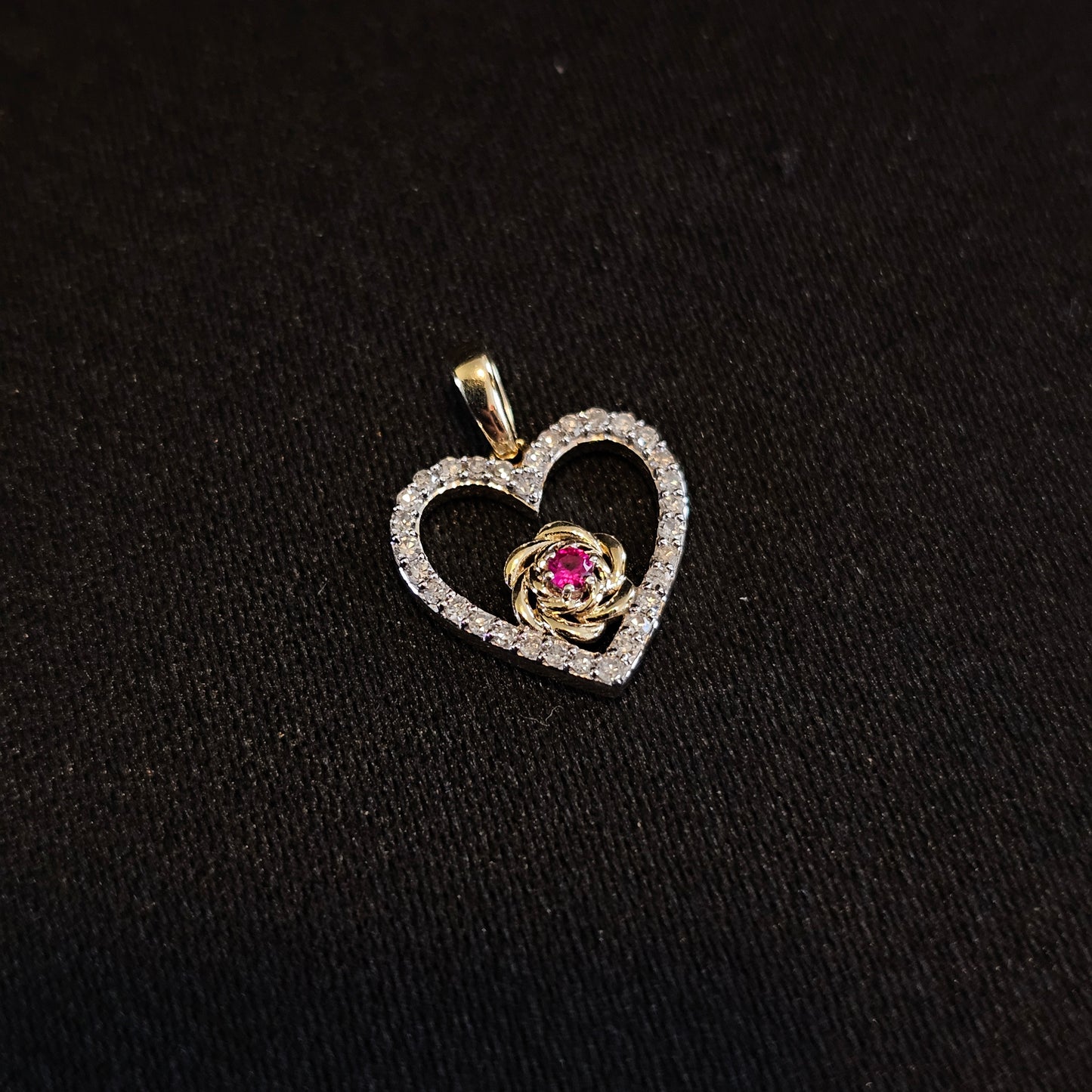 Heart Rose Natural Diamonds