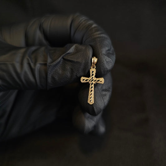 Cross w/ Diamond Cuts 10k