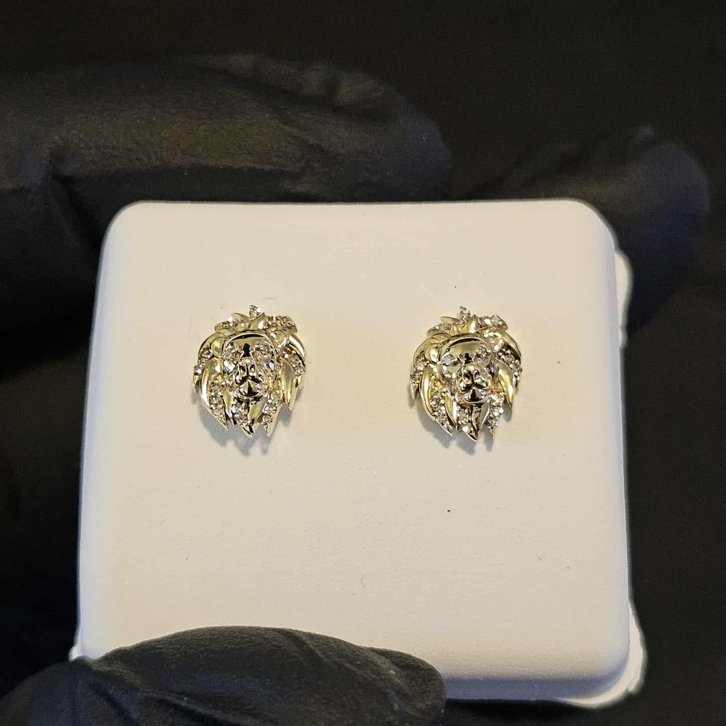 Lion Face Studs Diamonds & 10k